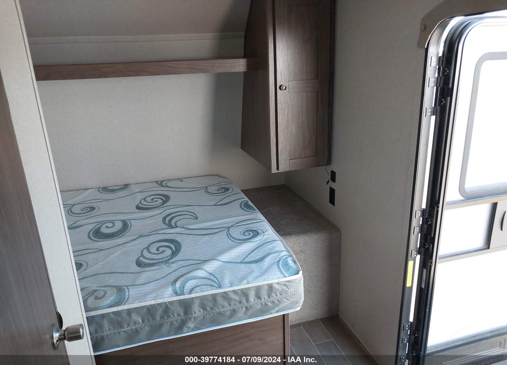 2019 KEYSTONE HIDEOUT 177 LHS VIN: 4YDT17715KW248582