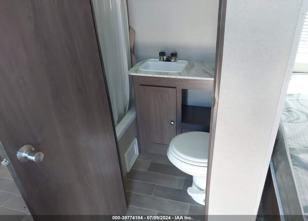 2019 KEYSTONE HIDEOUT 177 LHS VIN: 4YDT17715KW248582