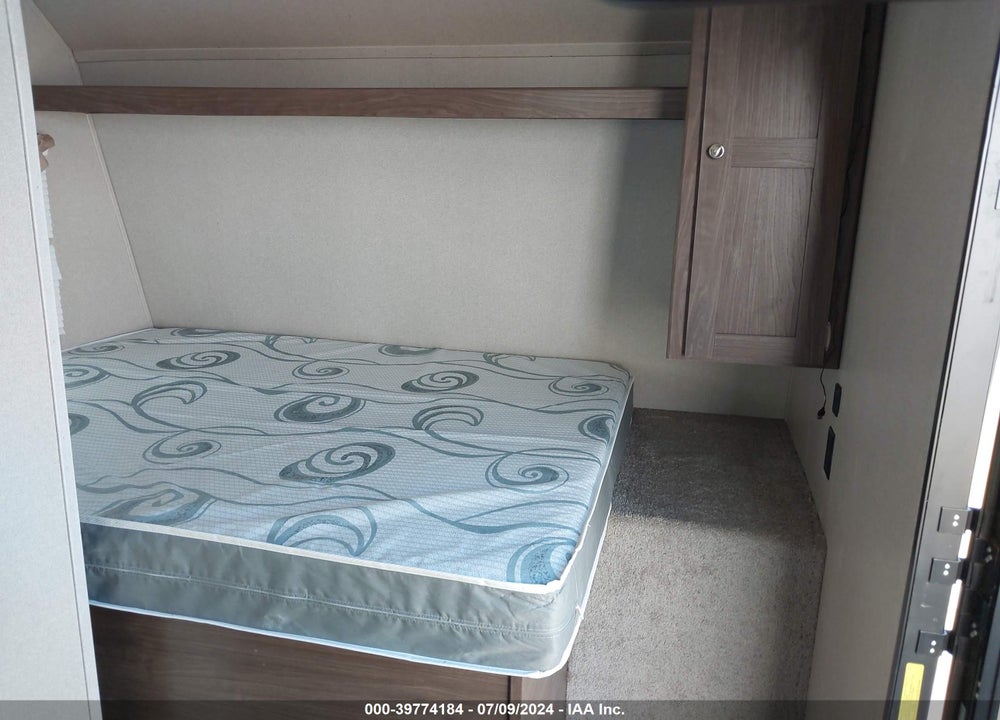2019 KEYSTONE HIDEOUT 177 LHS VIN: 4YDT17715KW248582