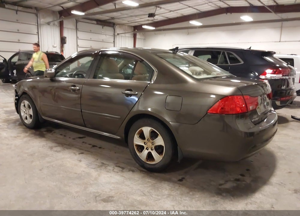 2009 KIA OPTIMA LX VIN: KNAGE228995295949