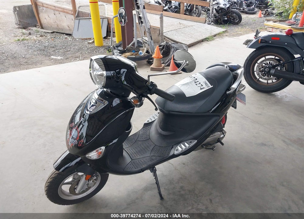 2022 GENUINE SCOOTER CO. BUDDY 50 VIN: RFVPAP5A4N1131350