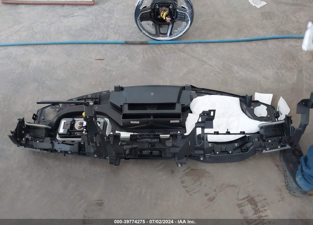 2023 JEEP GRAND CHEROKEE L LIMITED 4X4 VIN: 1C4RJKBG6P8882412