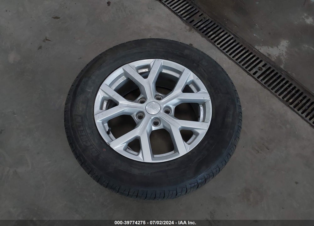 2023 JEEP GRAND CHEROKEE L LIMITED 4X4 VIN: 1C4RJKBG6P8882412