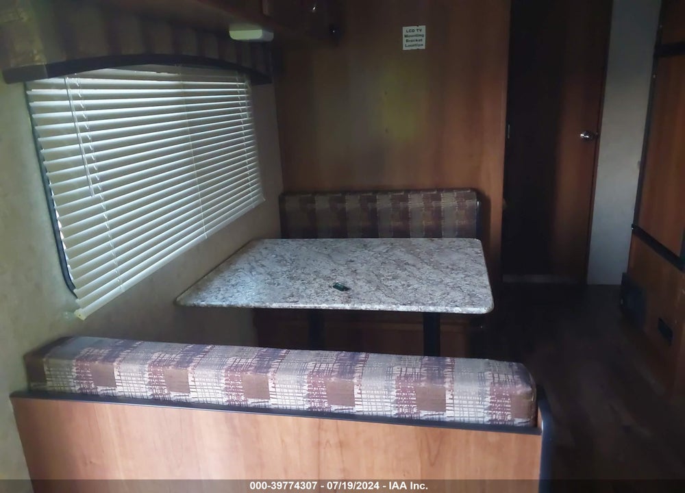 2017 AVENGER TRAVEL TRAILER VIN: 5ZT2AVRB9HB912812