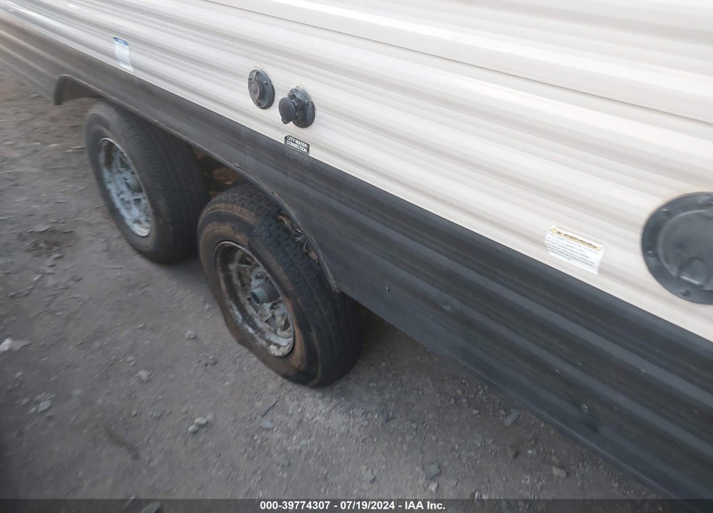 2017 AVENGER TRAVEL TRAILER VIN: 5ZT2AVRB9HB912812
