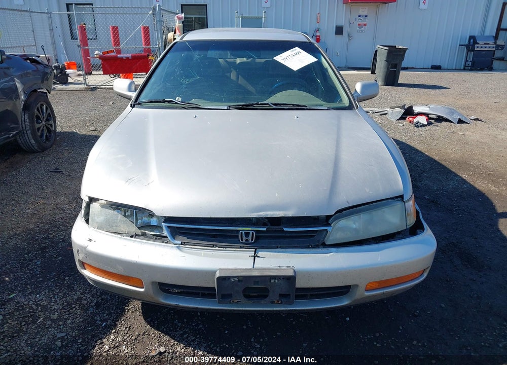 1997 HONDA ACCORD LX VIN: 1HGCE1722VA003724