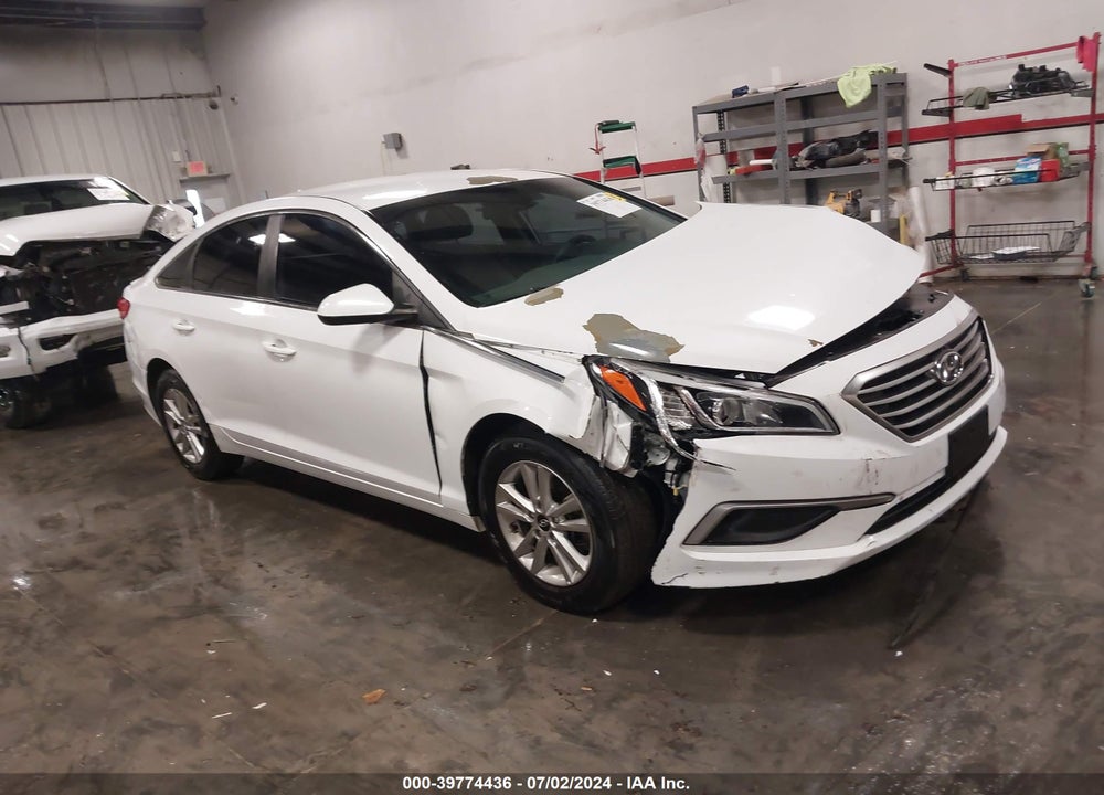 2017 HYUNDAI SONATA VIN: 5NPE24AFXHH517122