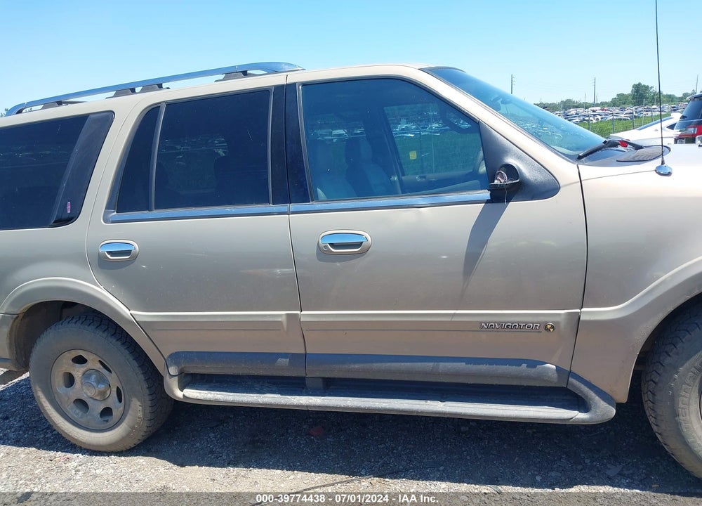 1998 LINCOLN NAVIGATOR VIN: 5LMFU28L3WLJ01980