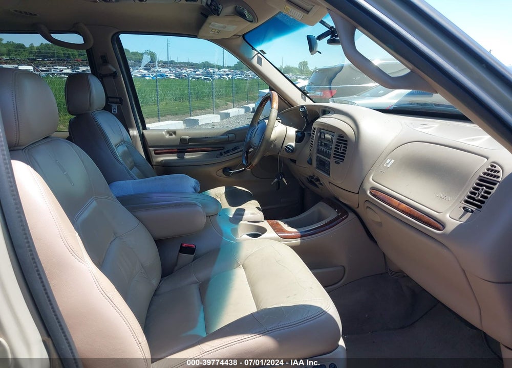 1998 LINCOLN NAVIGATOR VIN: 5LMFU28L3WLJ01980