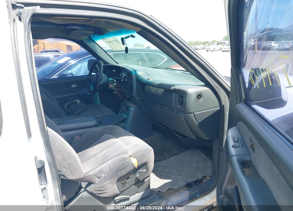2000 CHEVROLET SILVERADO 1500 LS VIN: 1GCEK19T4YE311352