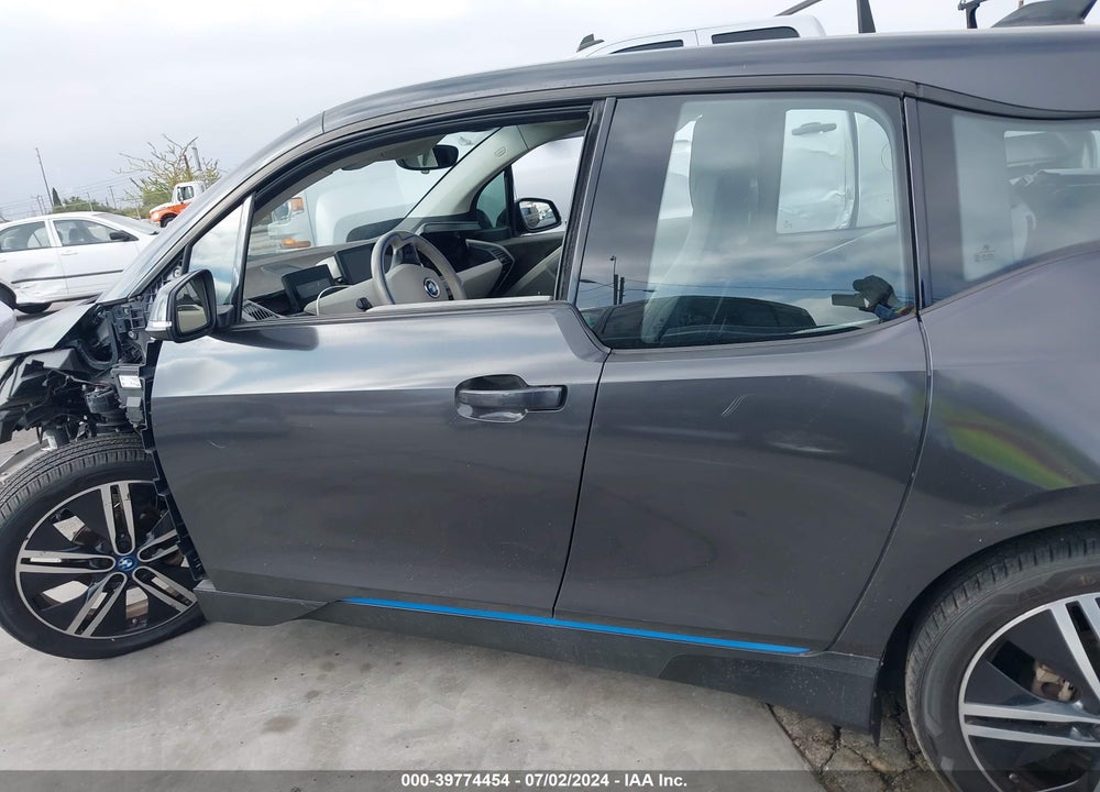 2015 BMW I3 BASE W/RANGE EXTENDER VIN: WBY1Z4C58FV500524