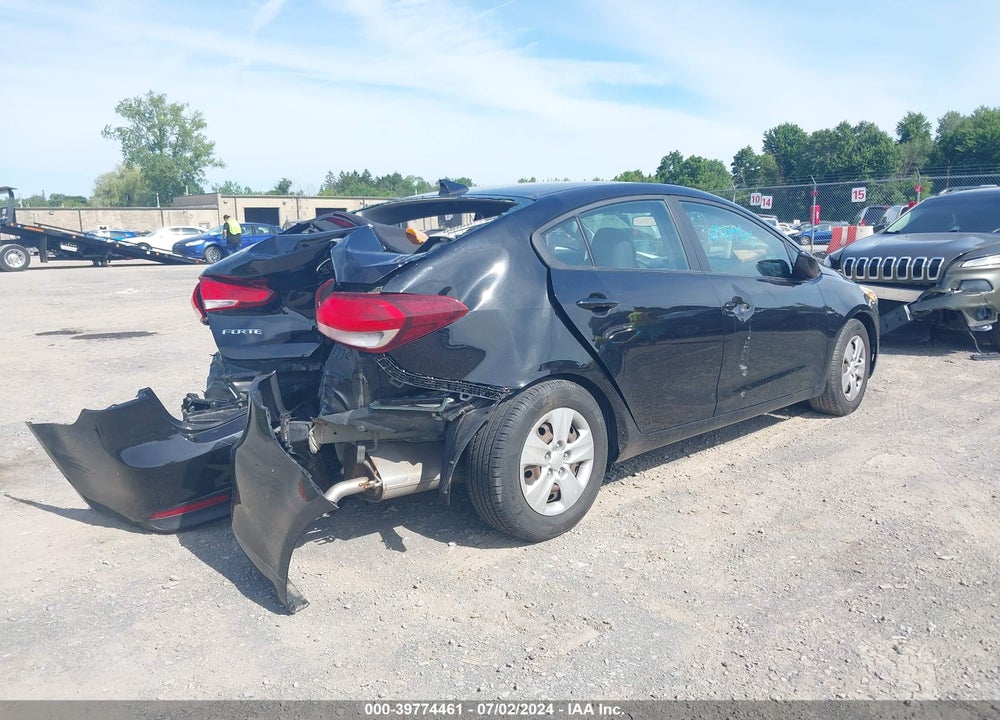 2018 KIA FORTE LX VIN: 3KPFL4A74JE256431