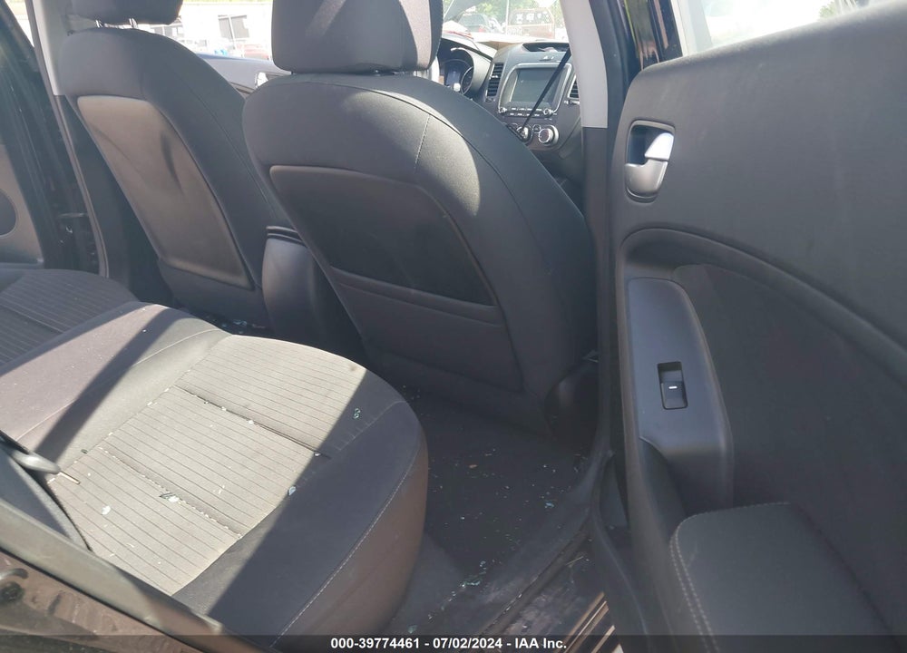 2018 KIA FORTE LX VIN: 3KPFL4A74JE256431