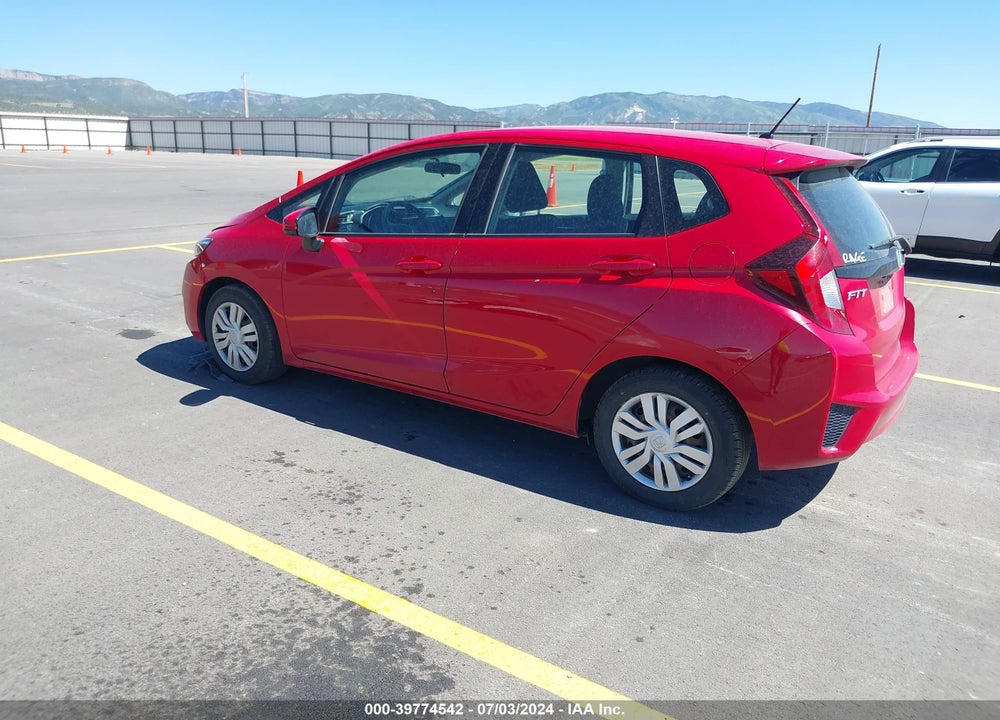 2015 HONDA FIT LX VIN: 3HGGK5H52FM760234