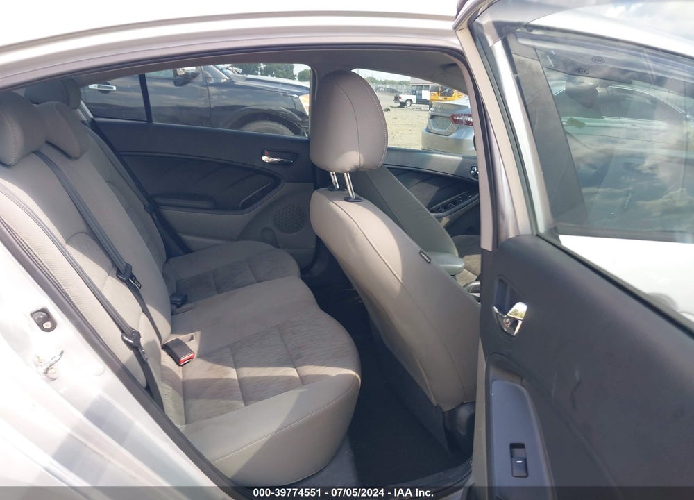 2015 KIA FORTE LX VIN: KNAFK4A61F5376181