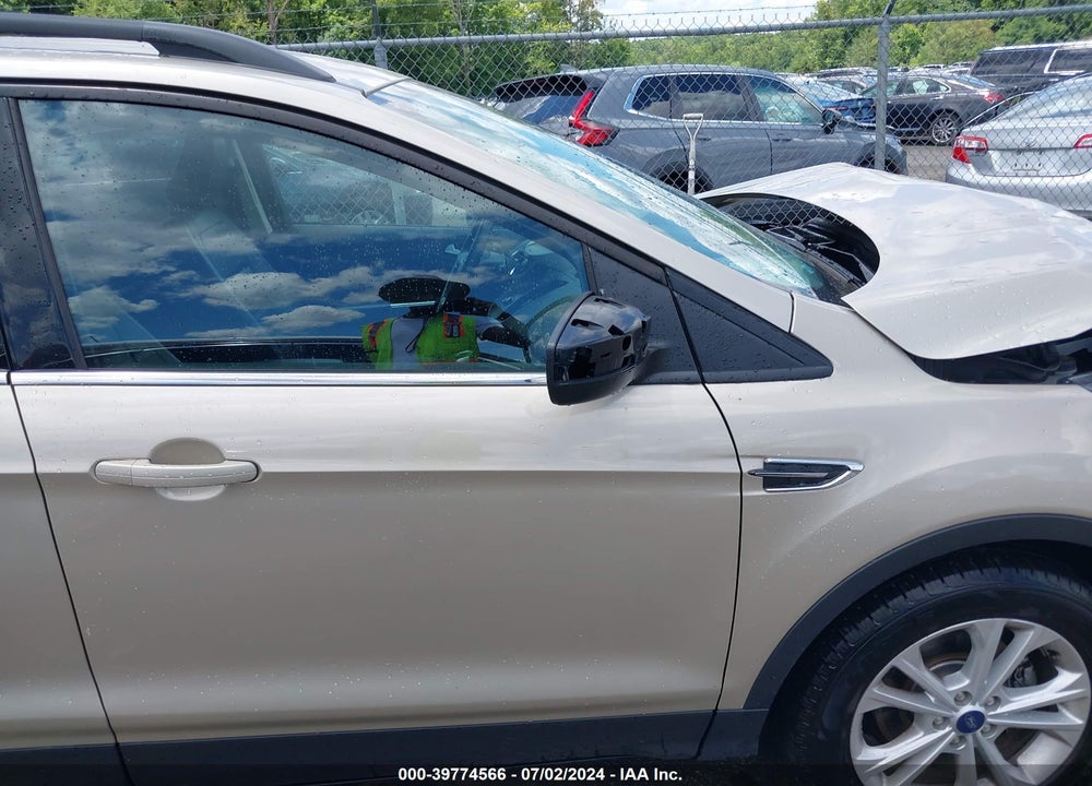 2018 FORD ESCAPE SEL VIN: 1FMCU0HD6JUC31533