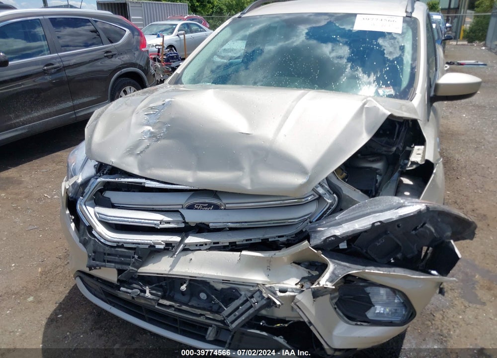 2018 FORD ESCAPE SEL VIN: 1FMCU0HD6JUC31533