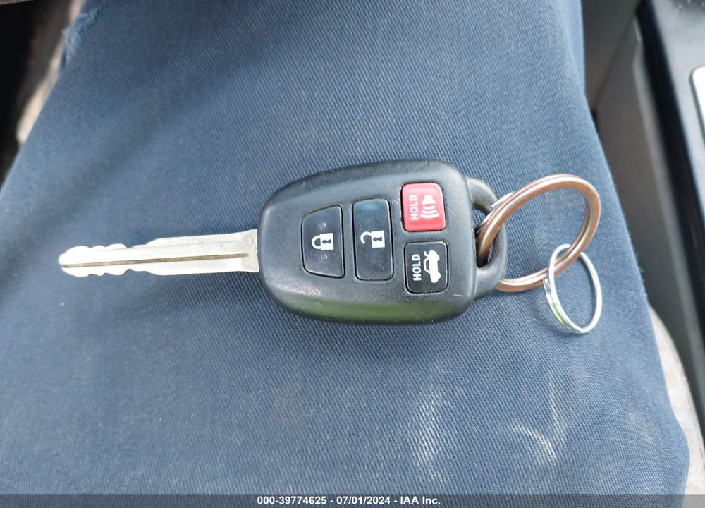 2013 TOYOTA CAMRY LE VIN: 4T1BF1FK5DU226597