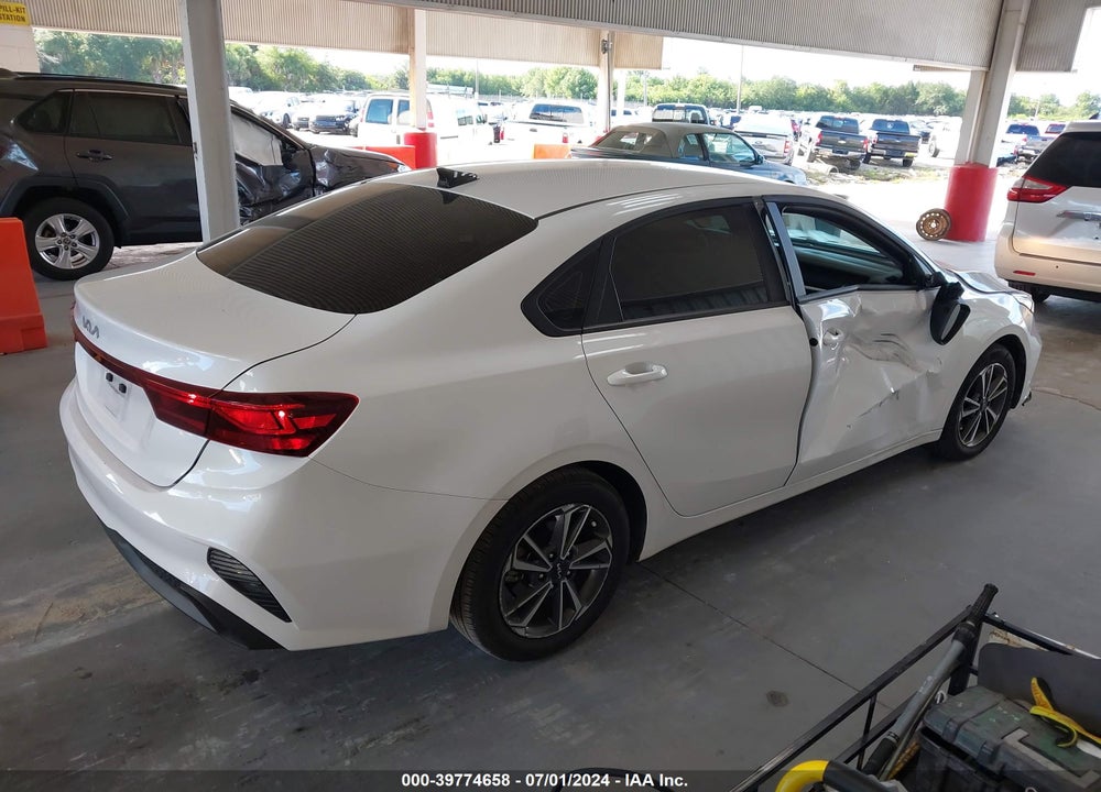 2023 KIA FORTE LXS VIN: 3KPF24AD7PE564646