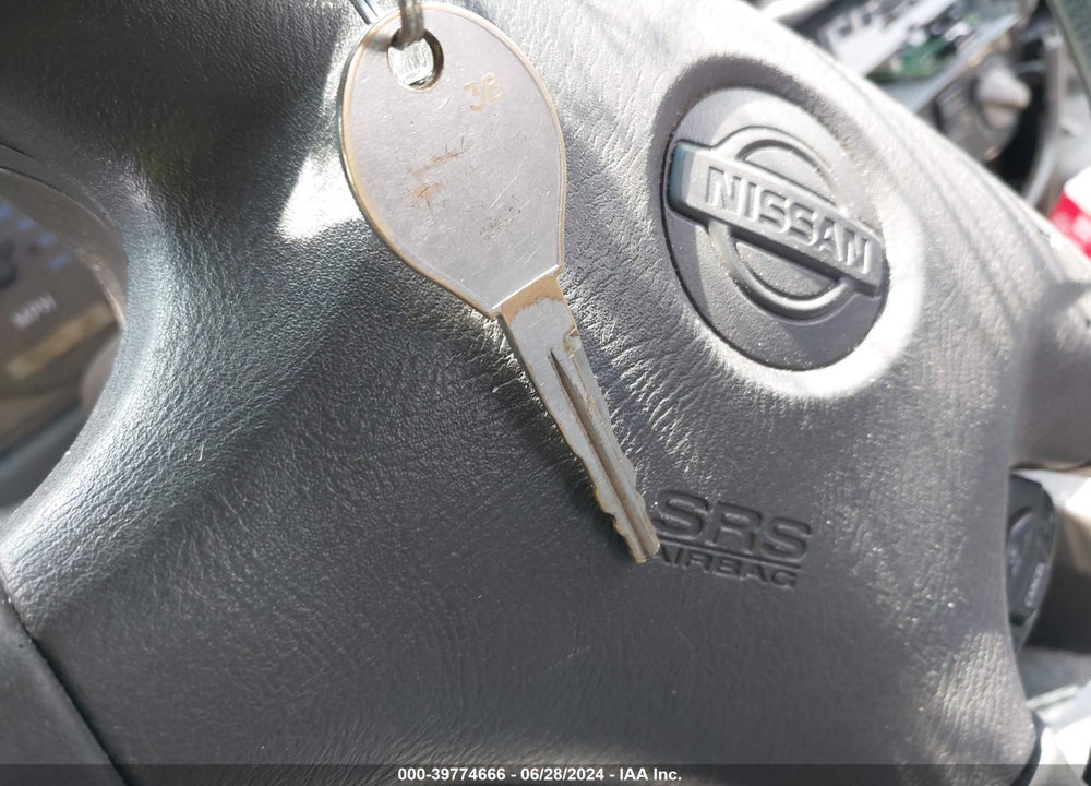 2000 NISSAN SENTRA GXE/XE VIN: 3N1CB51D4YL354272
