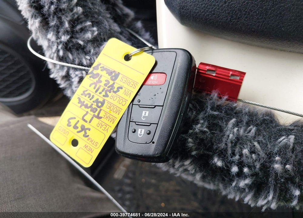 2017 TOYOTA PRIUS THREE VIN: JTDKARFU3H3542904