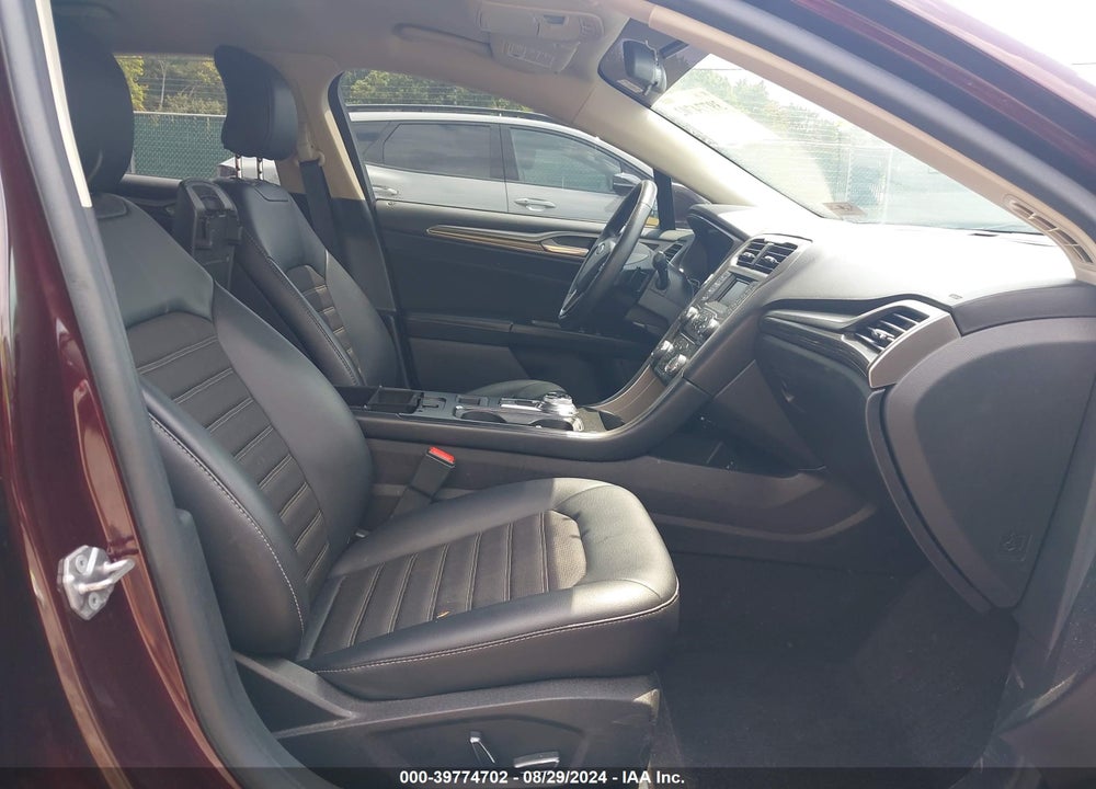 2017 FORD FUSION SE VIN: 3FA6P0T97HR185617