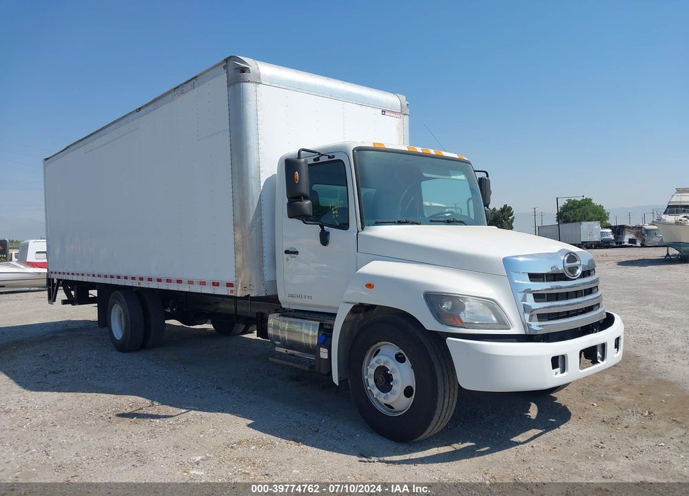 2018 HINO 238/258/268 VIN: 5PVNE8JR2J4S50272
