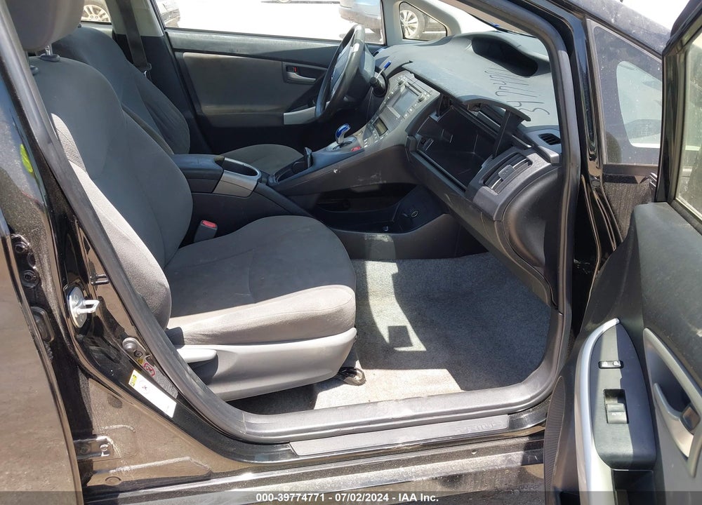 2015 TOYOTA PRIUS TWO VIN: JTDKN3DU9F0416355