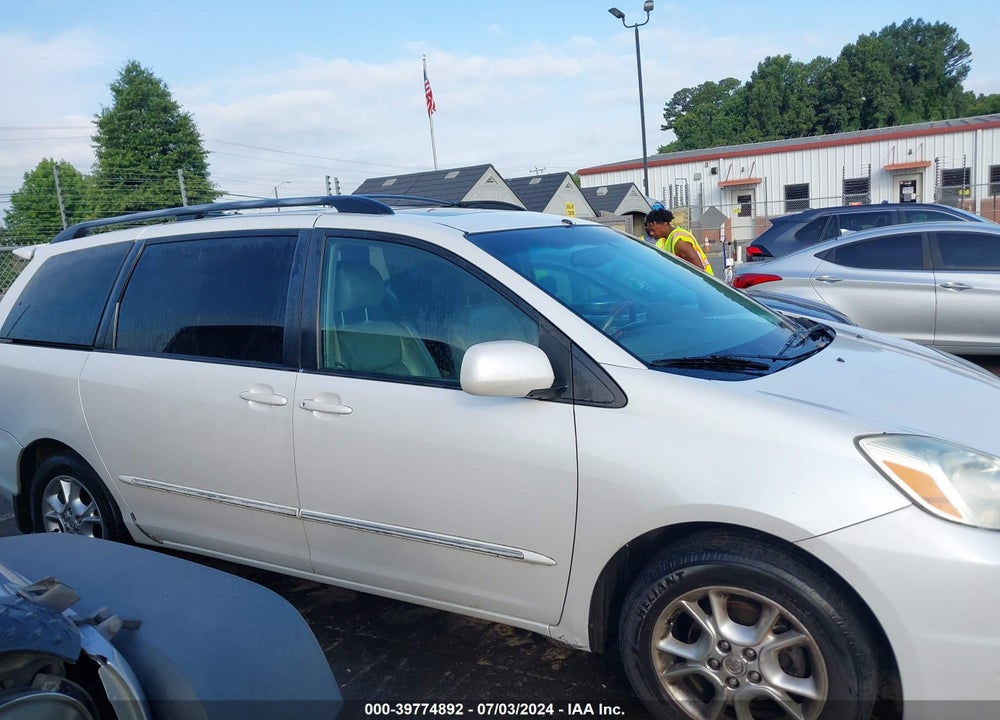 2005 TOYOTA SIENNA XLE LIMITED VIN: 5TDZA22C15S288171