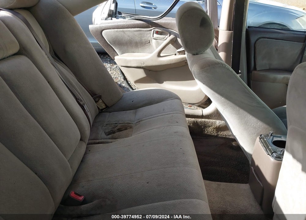 2000 TOYOTA CAMRY CE VIN: 4T1BG22K1YU617874