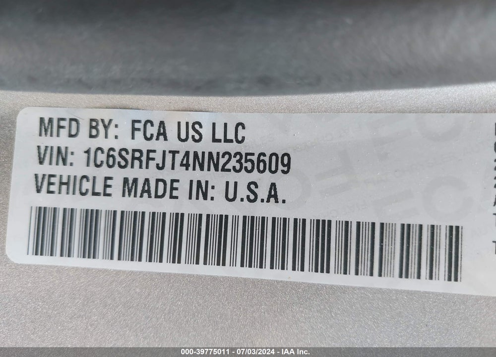 2022 RAM 1500 LAIE  4X4 5'7 BOX VIN: 1C6SRFJT4NN235609