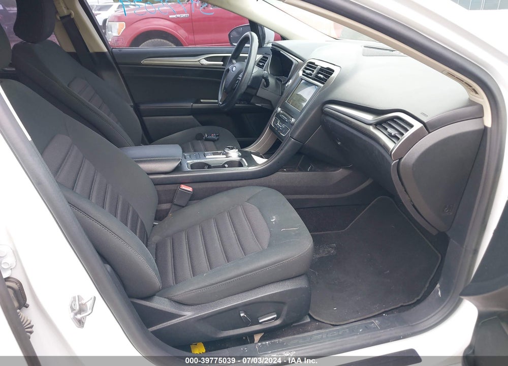 2017 FORD FUSION SE VIN: 3FA6P0H77HR156061