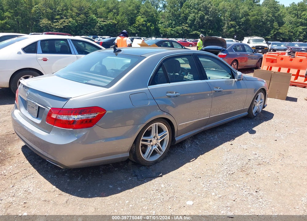 2011 MERCEDES-BENZ E 550 VIN: WDDHF7CB6BA421201