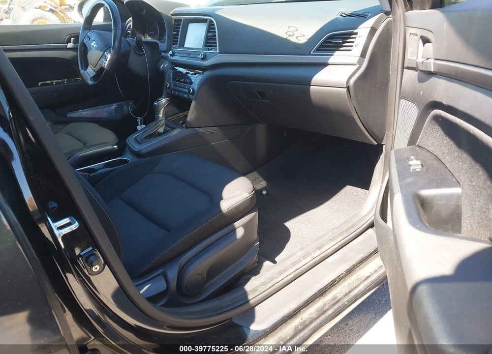 2018 HYUNDAI ELANTRA VALUE EDITION VIN: KMHD84LF8JU499895
