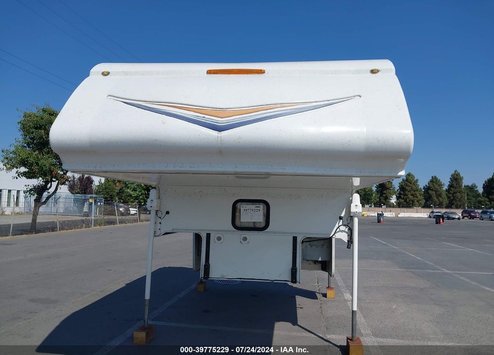 2013 LANCE CAMPER 1050S VIN: 169466