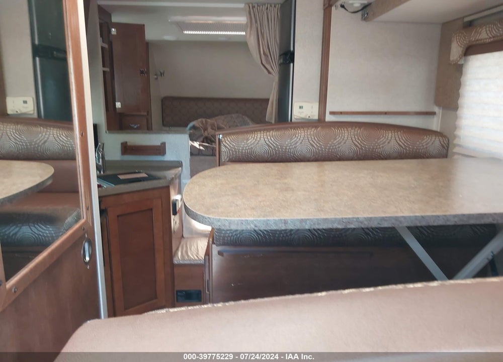 2013 LANCE CAMPER 1050S VIN: 169466