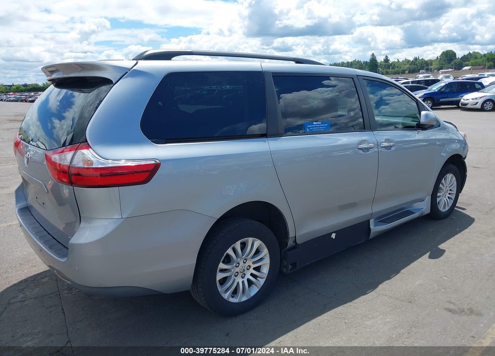 2016 TOYOTA SIENNA XLE PREMIUM 8 PASSENGER VIN: 5TDYK3DC2GS762580