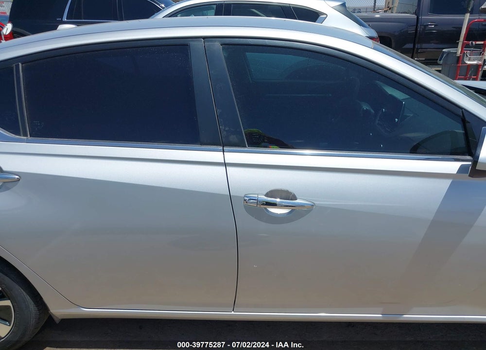 2022 NISSAN ALTIMA SV FWD VIN: 1N4BL4DV0NN375996