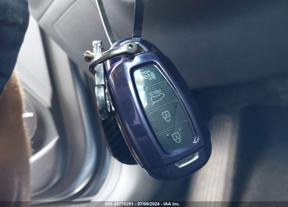 2019 HYUNDAI KONA LIMITED VIN: KM8K3CA56KU259417