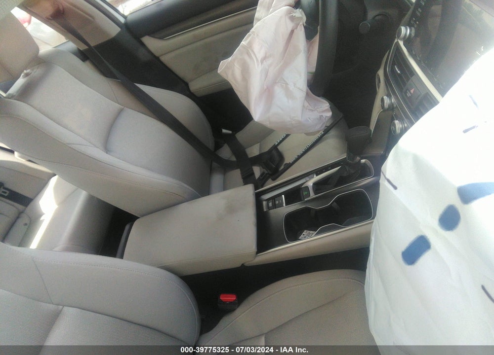 2018 HONDA ACCORD VIN: 1HGCV1F11JA017407