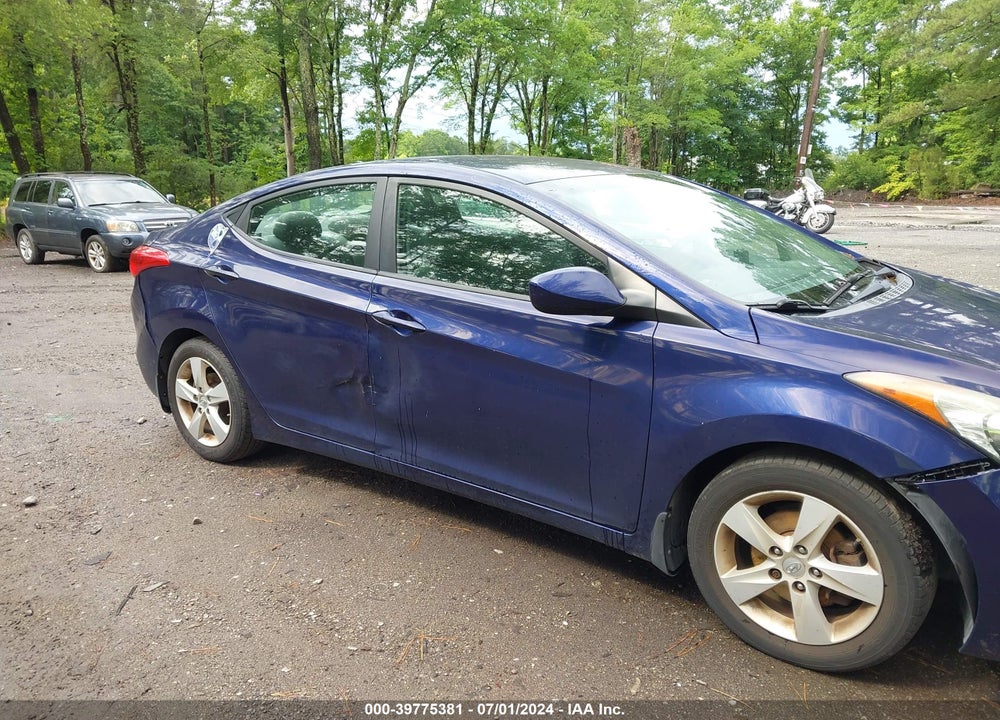 2013 HYUNDAI ELANTRA GLS VIN: 5NPDH4AE9DH197013