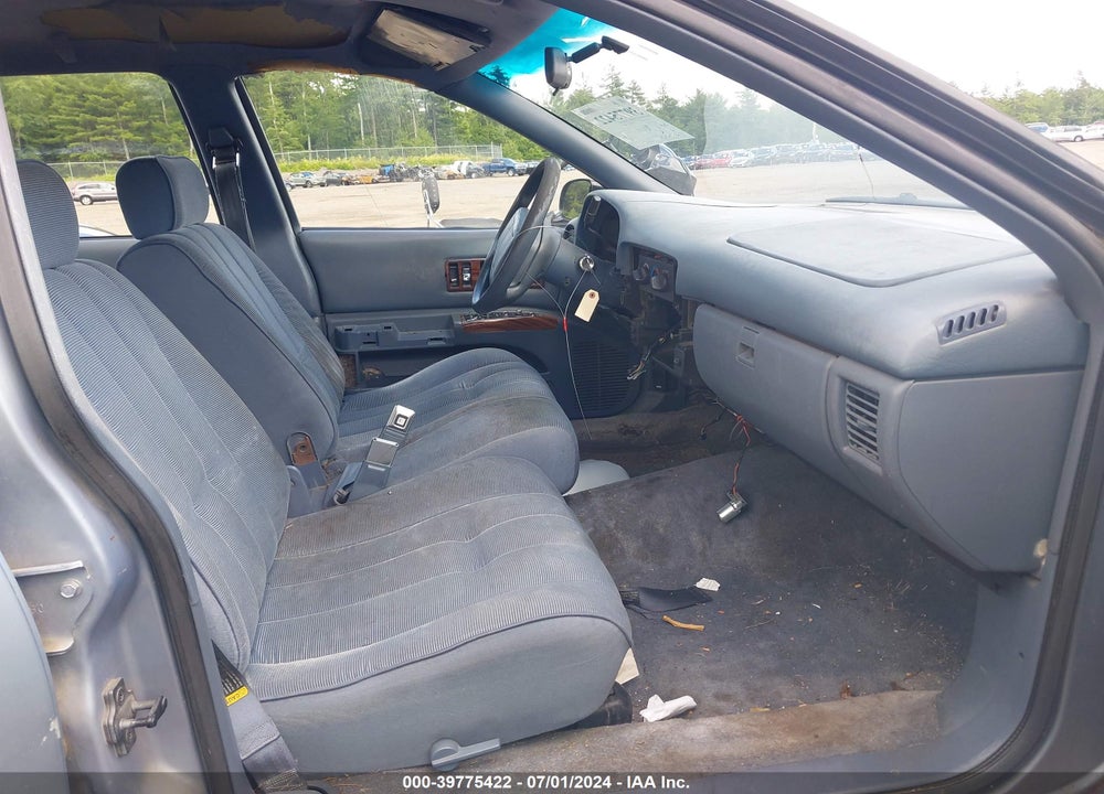 1995 CHEVROLET CAPRICE / IMPALA CLASSIC SS VIN: 1G1BL52P0SR173497