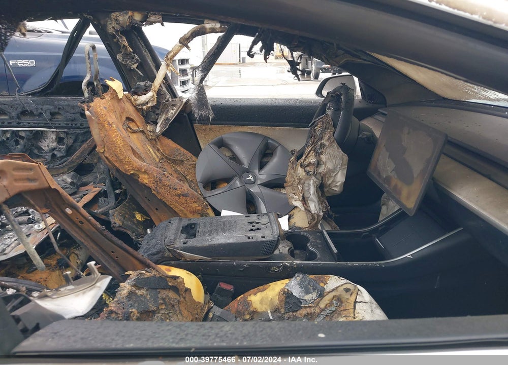2020 TESLA MODEL 3 STANDARD RANGE PLUS REAR-WHEEL DRIVE/STANDARD RANGE REAR-WHEEL DRIVE VIN: 5YJ3E1EA0LF769920