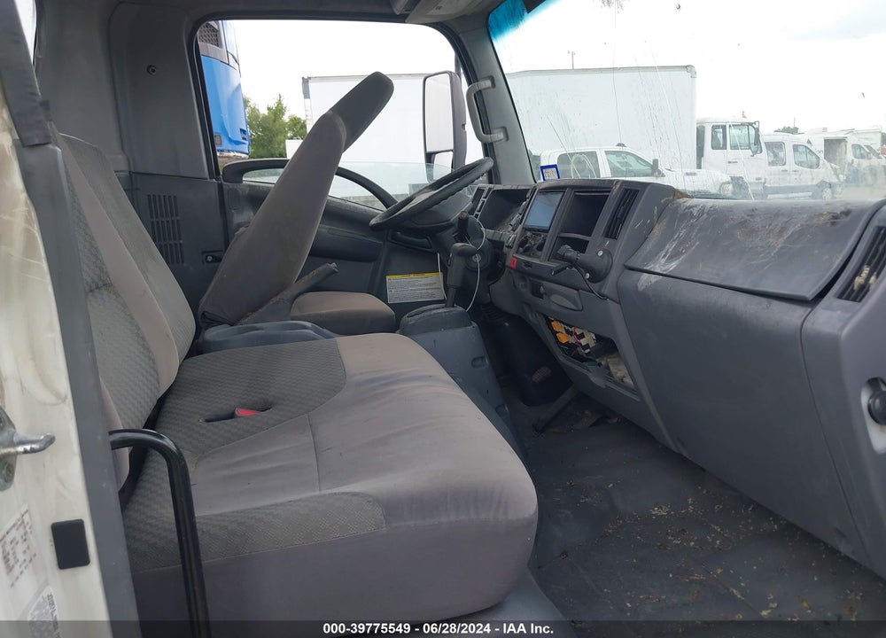 2018 ISUZU NRR VIN: JALE5W166J7300503