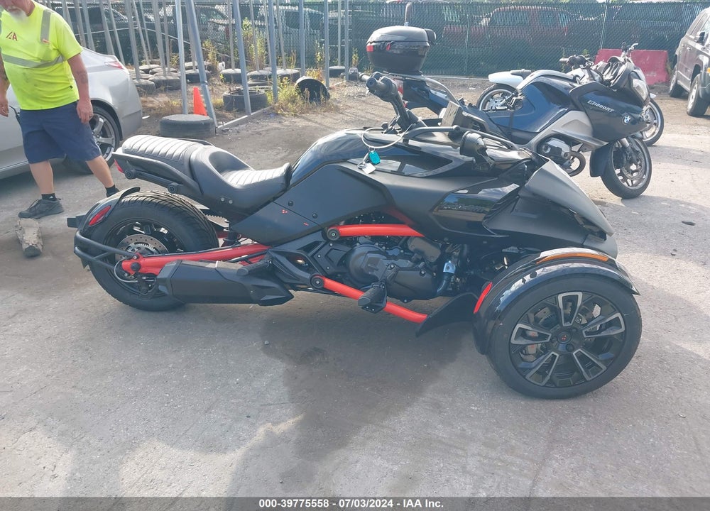 2024 CAN-AM SPYDER ROADSTER F3-S/F3-S SPECIAL SERIES VIN: 2BXRDDD26RV000075