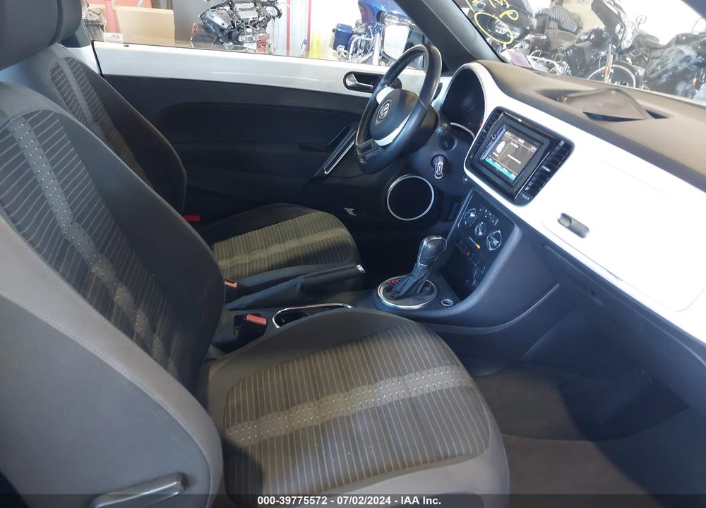 2012 VOLKSWAGEN BEETLE 2.0T TURBO LAUNCH EDITION VIN: 3VWVA7AT6CM604266