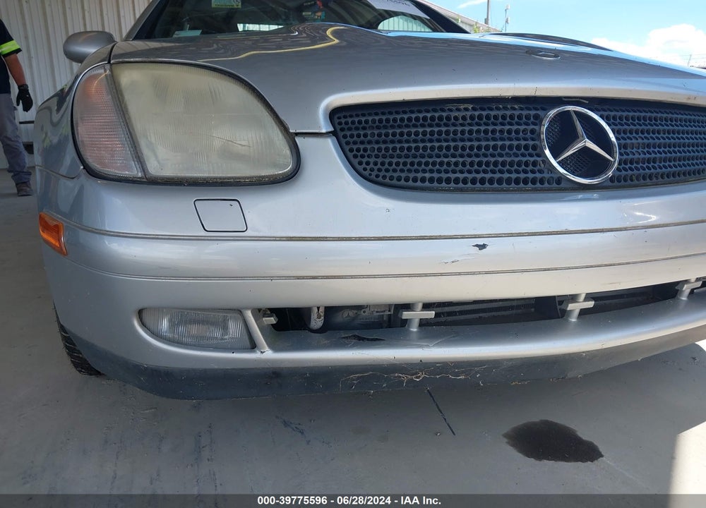 1999 MERCEDES-BENZ SLK 230 KOMPRESSOR VIN: WDBKK47F8XF127766
