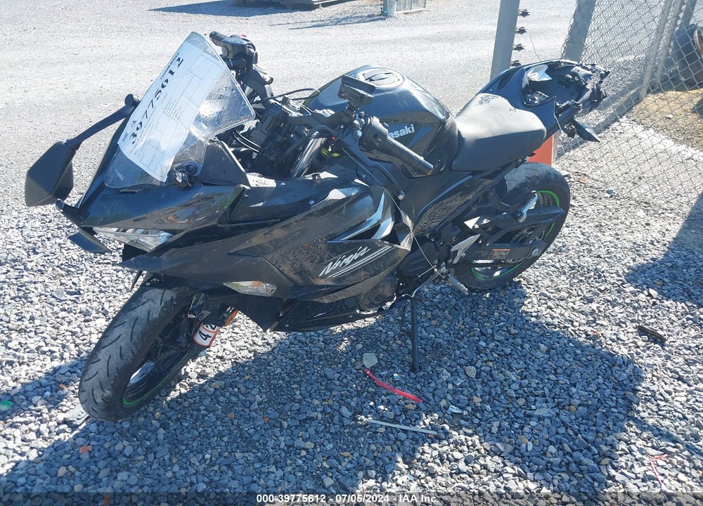2022 KAWASAKI EX400 VIN: JKAEXKH1XNDAE5918