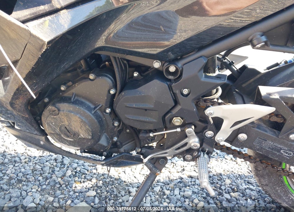 2022 KAWASAKI EX400 VIN: JKAEXKH1XNDAE5918