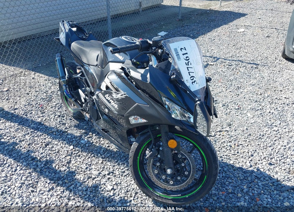 2022 KAWASAKI EX400 VIN: JKAEXKH1XNDAE5918